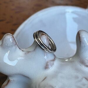 14KWG Pair Of Clicker Hoops